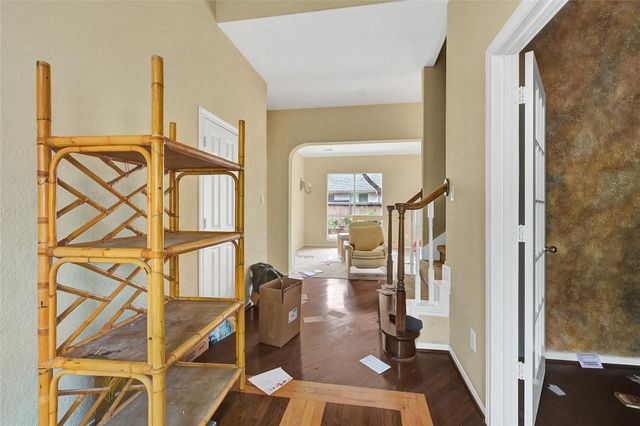 19 S Scarlet Elm Court, The Woodlands, TX 77382