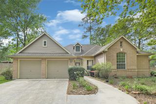 19 S Scarlet Elm Court, The Woodlands, TX 77382