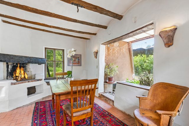 25 Paseo C De Baca, Santa Fe, NM 87507