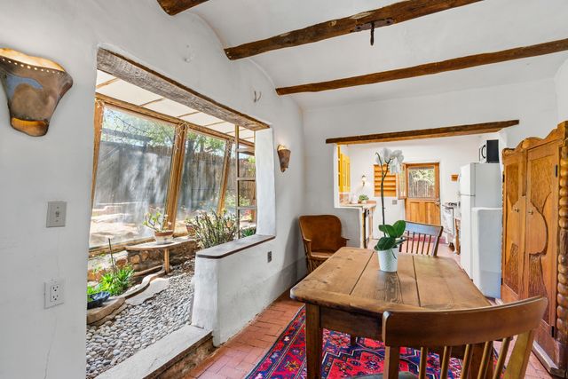 25 Paseo C De Baca, Santa Fe, NM 87507