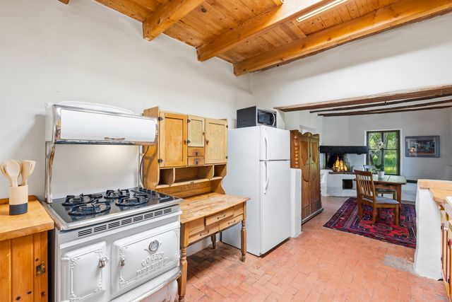 25 Paseo C De Baca, Santa Fe, NM 87507