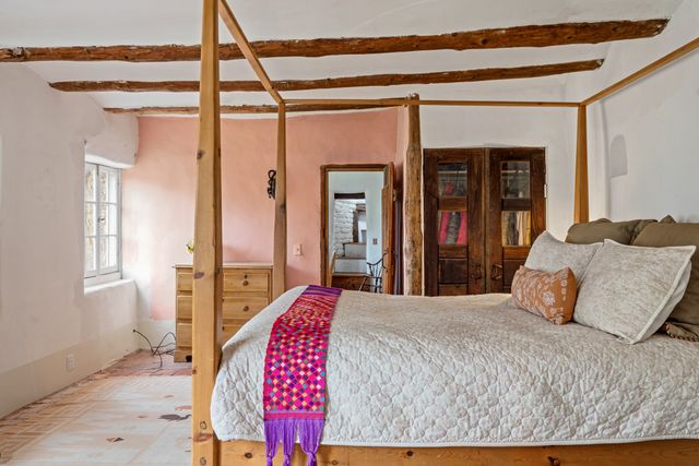 25 Paseo C De Baca, Santa Fe, NM 87507