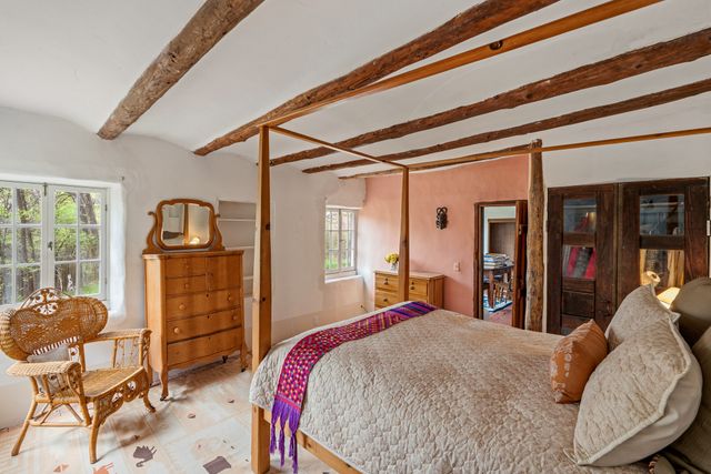 25 Paseo C De Baca, Santa Fe, NM 87507