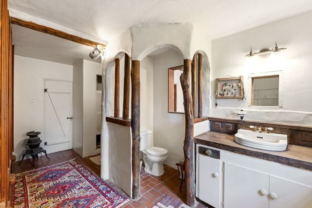 25 Paseo C De Baca, Santa Fe, NM 87507