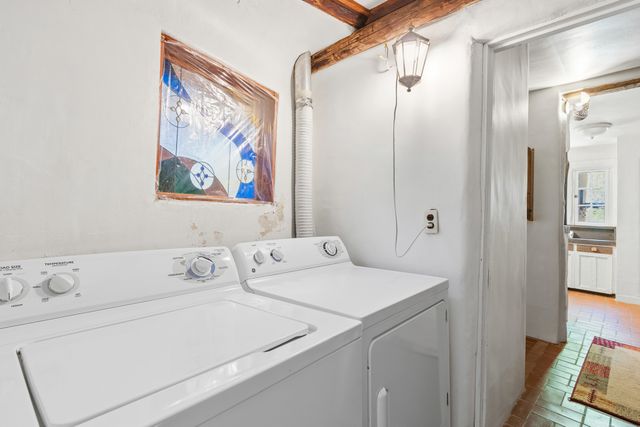 25 Paseo C De Baca, Santa Fe, NM 87507