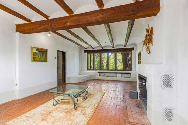 25 Paseo C De Baca, Santa Fe, NM 87507