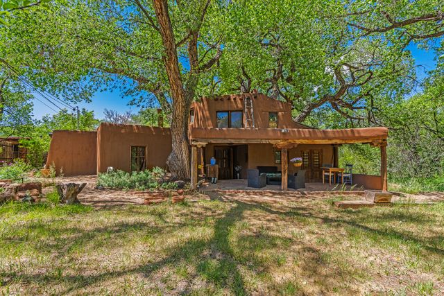 25 Paseo C De Baca, Santa Fe, NM 87507