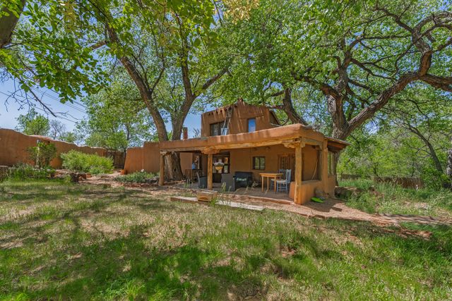 25 Paseo C De Baca, Santa Fe, NM 87507