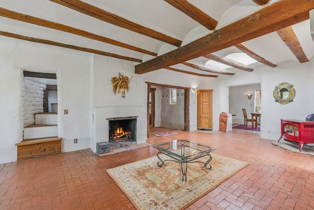 25 Paseo C De Baca, Santa Fe, NM 87507