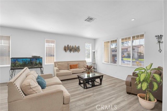 7292 Corona Valley, Eastvale, CA 92880