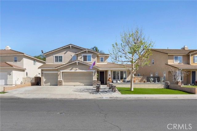 7292 Corona Valley, Eastvale, CA 92880