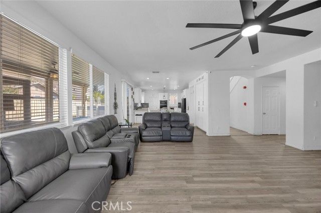 7292 Corona Valley, Eastvale, CA 92880