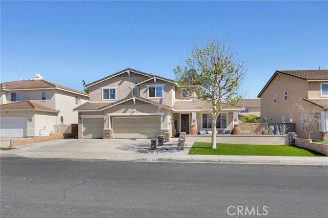 7292 Corona Valley, Eastvale, CA 92880