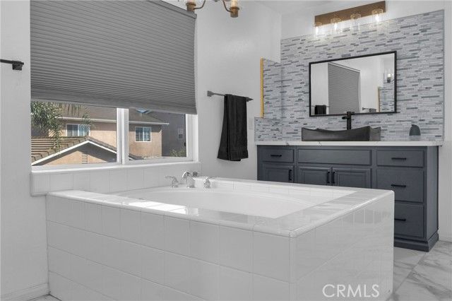 7292 Corona Valley, Eastvale, CA 92880