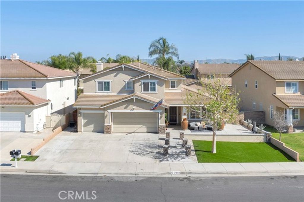 7292 Corona Valley, Eastvale, CA 92880