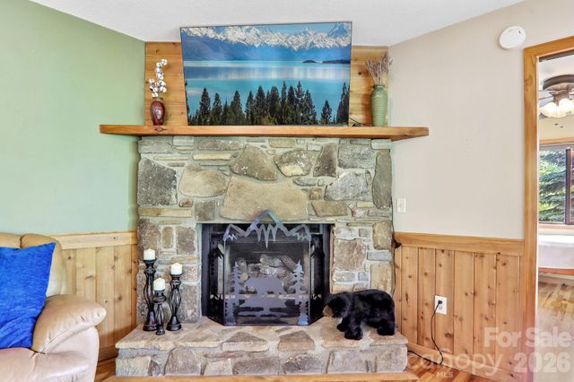 79 Chipmunk Lane, Maggie Valley, NC 28751