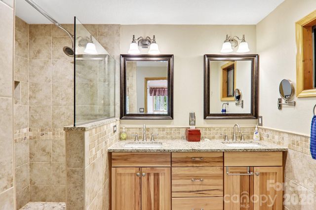 79 Chipmunk Lane, Maggie Valley, NC 28751