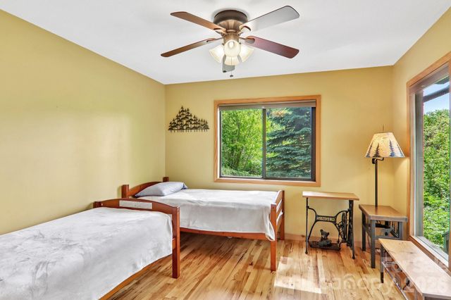 79 Chipmunk Lane, Maggie Valley, NC 28751