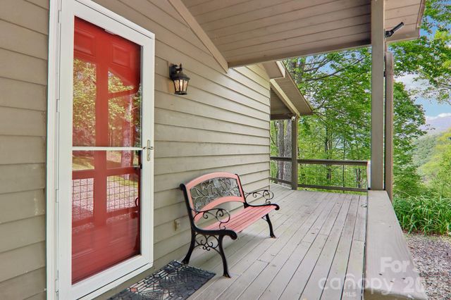 79 Chipmunk Lane, Maggie Valley, NC 28751