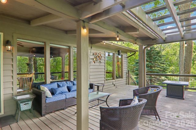 79 Chipmunk Lane, Maggie Valley, NC 28751