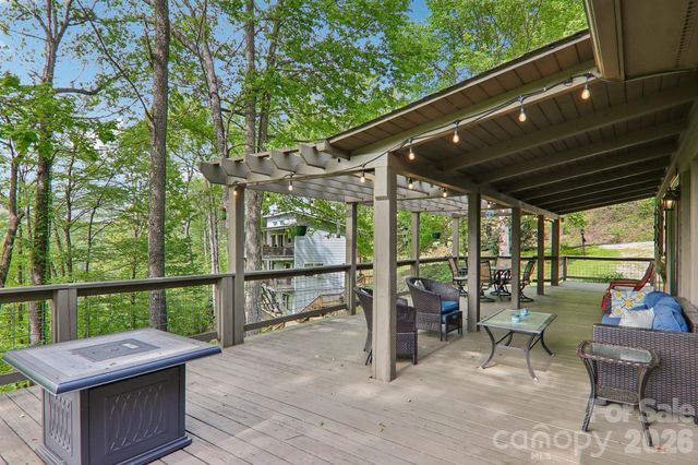 79 Chipmunk Lane, Maggie Valley, NC 28751
