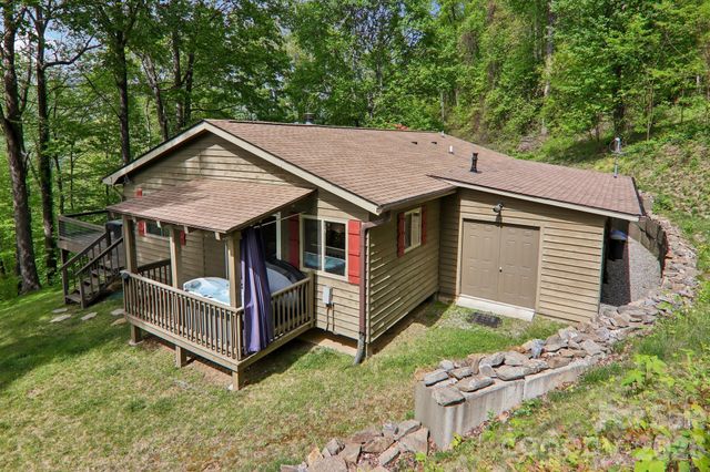 79 Chipmunk Lane, Maggie Valley, NC 28751