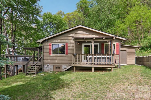 79 Chipmunk Lane, Maggie Valley, NC 28751