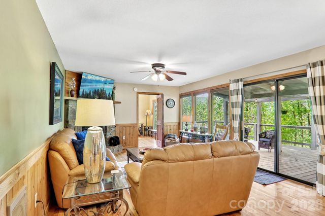 79 Chipmunk Lane, Maggie Valley, NC 28751