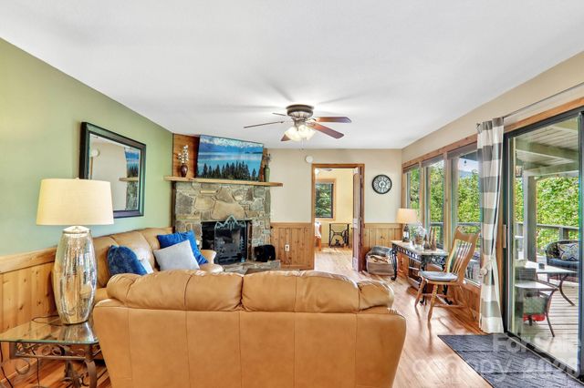 79 Chipmunk Lane, Maggie Valley, NC 28751