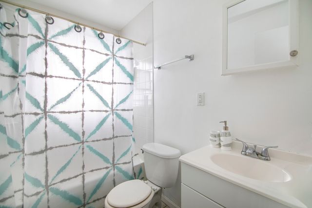 21634 Gailine Avenue, Sauk Village, IL 60411