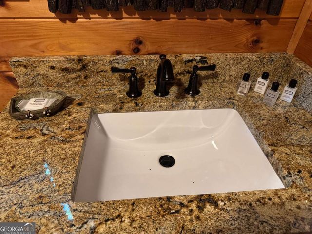 35 Big Buck Circle, Blue Ridge, GA 30513
