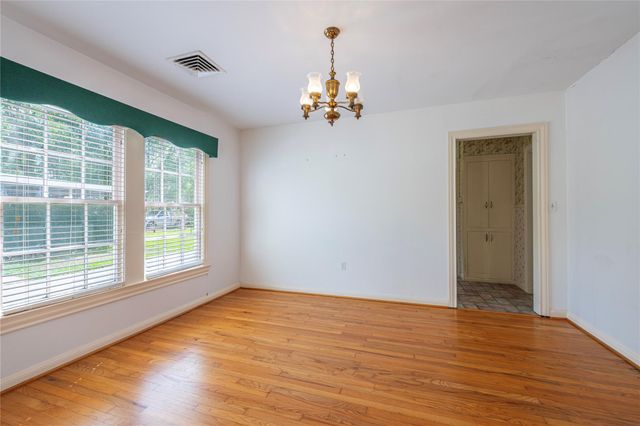 418 E Strand Street, El Campo, TX 77437