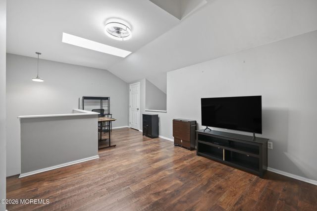 62 Dover Court, Tinton Falls, NJ 07753