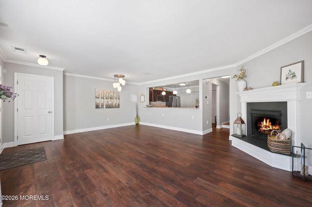 62 Dover Court, Tinton Falls, NJ 07753