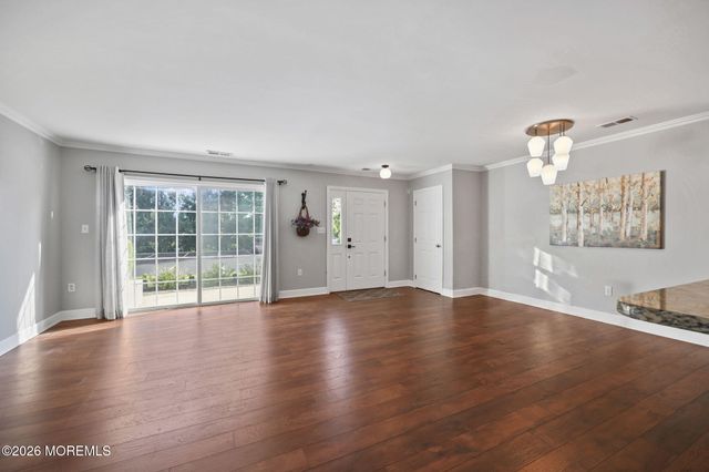 62 Dover Court, Tinton Falls, NJ 07753