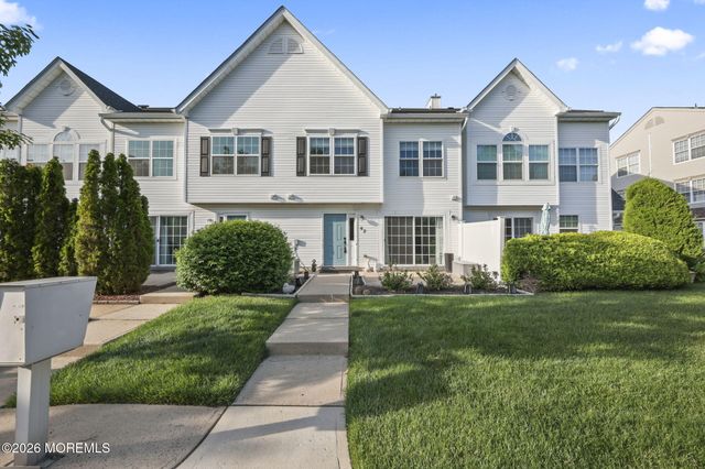62 Dover Court, Tinton Falls, NJ 07753