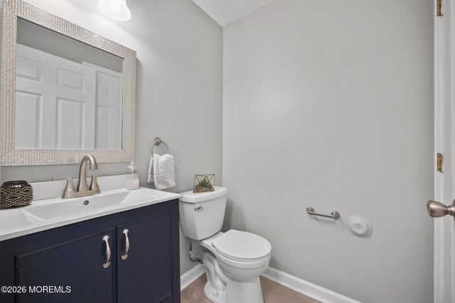 62 Dover Court, Tinton Falls, NJ 07753