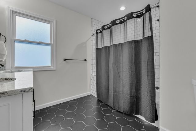 3627 Hunter Avenue, Royal Oak, MI 48073
