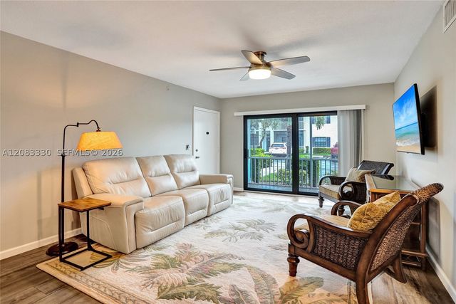 130 Cypress Club Dr 302, Pompano Beach, FL 33060