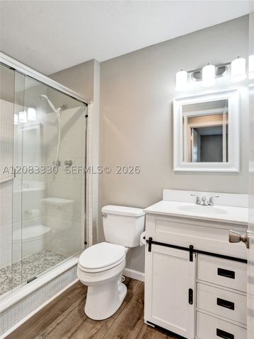 130 Cypress Club Dr 302, Pompano Beach, FL 33060
