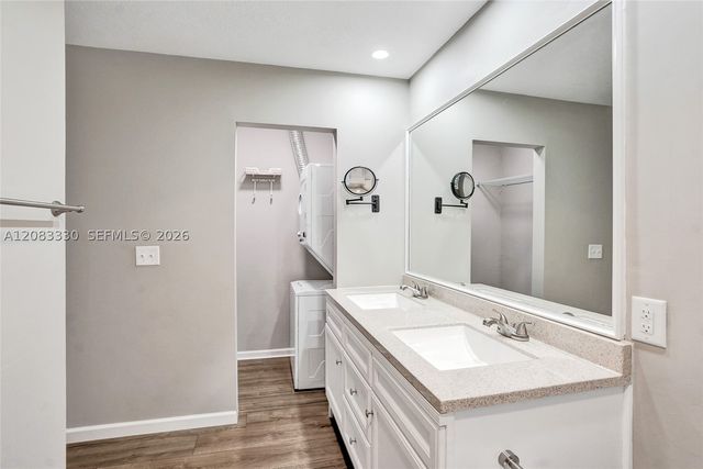 130 Cypress Club Dr 302, Pompano Beach, FL 33060