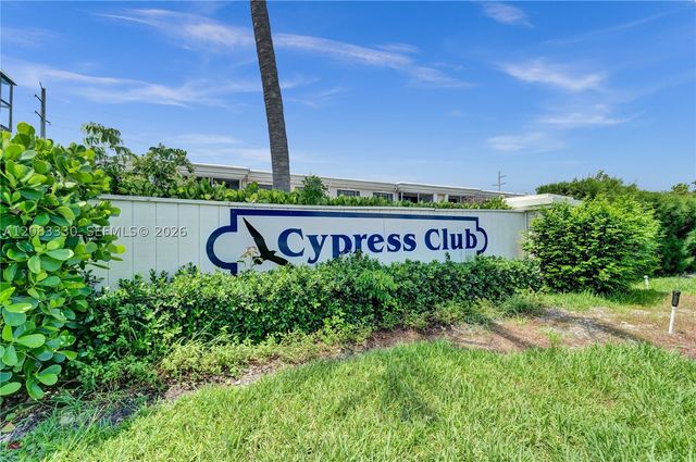 130 Cypress Club Dr 302, Pompano Beach, FL 33060