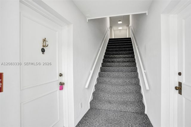 130 Cypress Club Dr 302, Pompano Beach, FL 33060