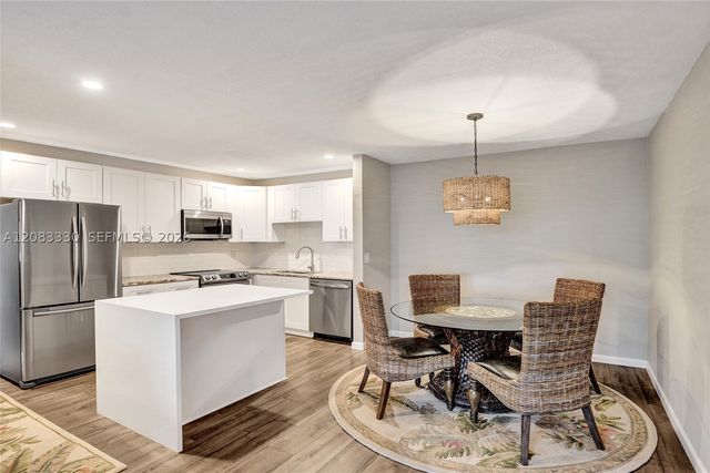 130 Cypress Club Dr 302, Pompano Beach, FL 33060