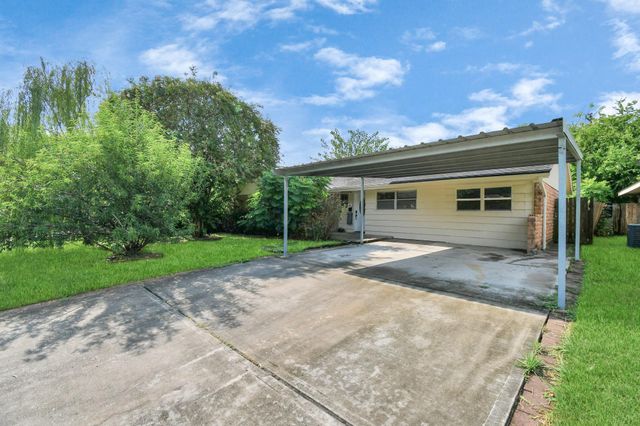 6713 Neff Street, Houston, TX 77074