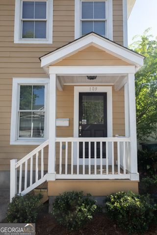 109 W 31st Street, Savannah, GA 31401