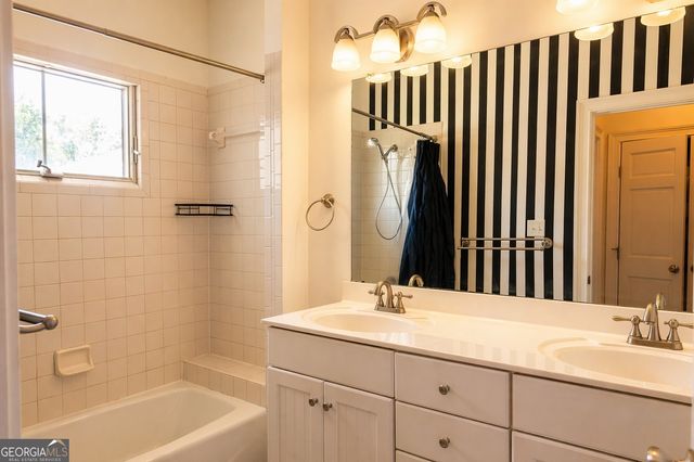 109 W 31st Street, Savannah, GA 31401