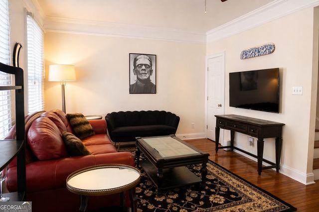 109 W 31st Street, Savannah, GA 31401