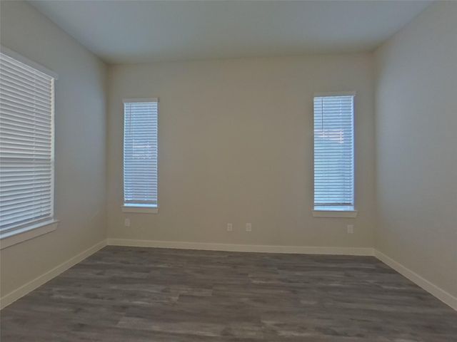 9835 Willow Creek Commerce Drive 535, Tomball, TX 77375