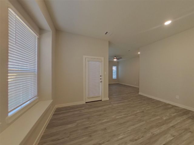9835 Willow Creek Commerce Drive 535, Tomball, TX 77375